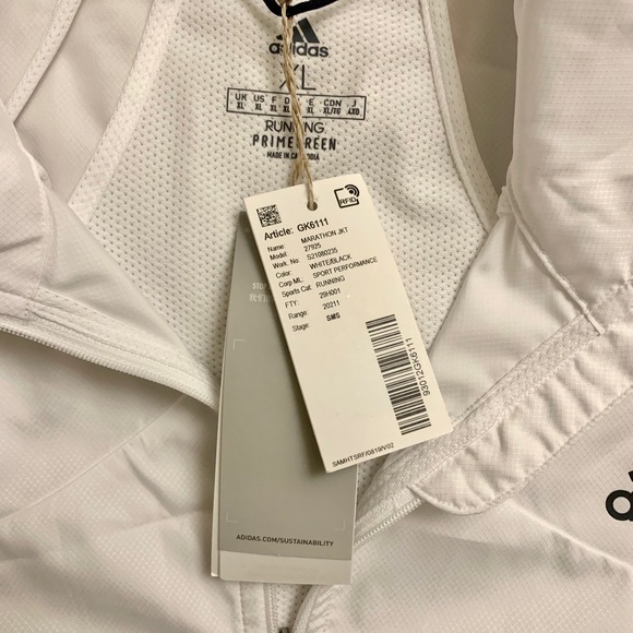 Brand New w tags! 🔥 ADIDAS MARATHON 3-STRIPES RUNNING JACKET - Picture 3 of 9